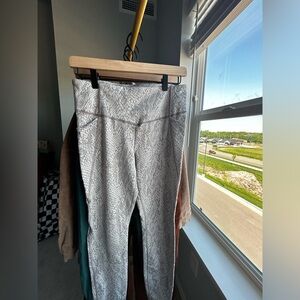 Snake print leggings